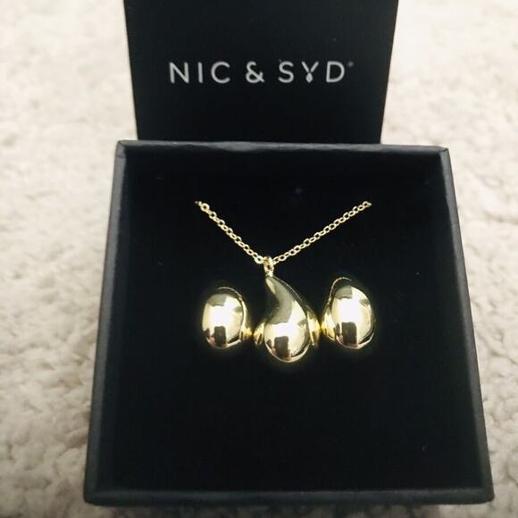 Nic And Syd Droplet Necklace And Earring Set - Picture 1 of 4